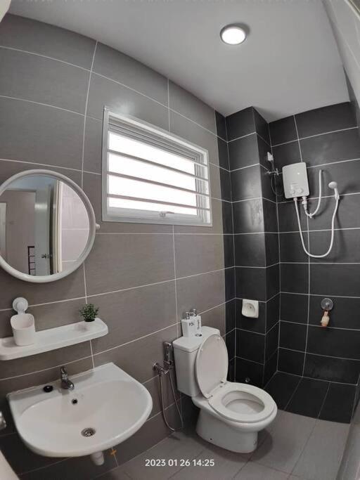 Bandar Puncak Alam Prima Guest House - Puncak Alam Homestay Mus-Lim Friendly מראה חיצוני תמונה