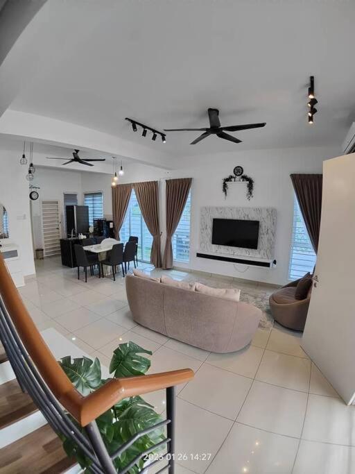 Bandar Puncak Alam Prima Guest House - Puncak Alam Homestay Mus-Lim Friendly מראה חיצוני תמונה
